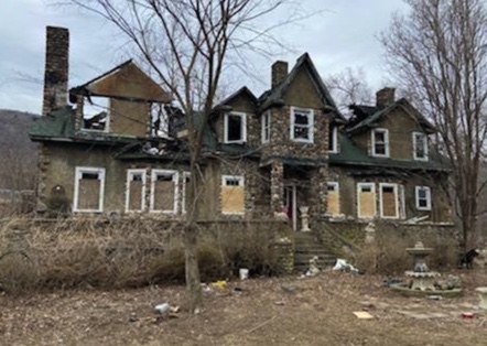 The Ruins Of An Abandoned Mansion For Sale On 1.12 Acres, Orange County ...